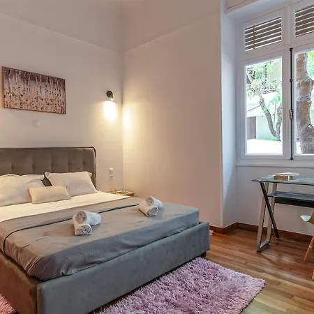 Modern And Cozy In The Heart Of