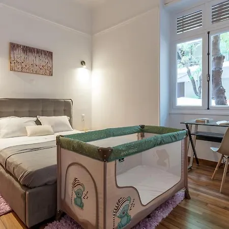 Modern And Cozy In The Heart Of * Athens