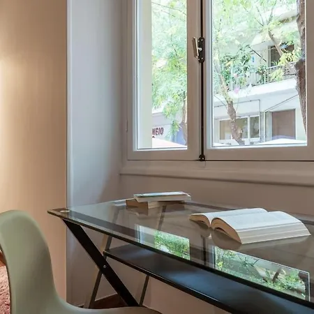Modern And Cozy In The Heart Of * Athens